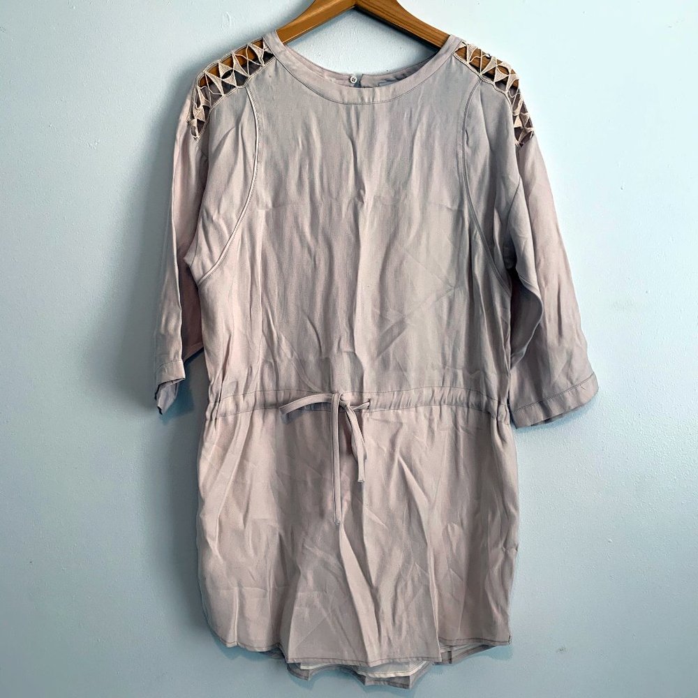 Ro & De Lace Shoulders Scrunched Dress